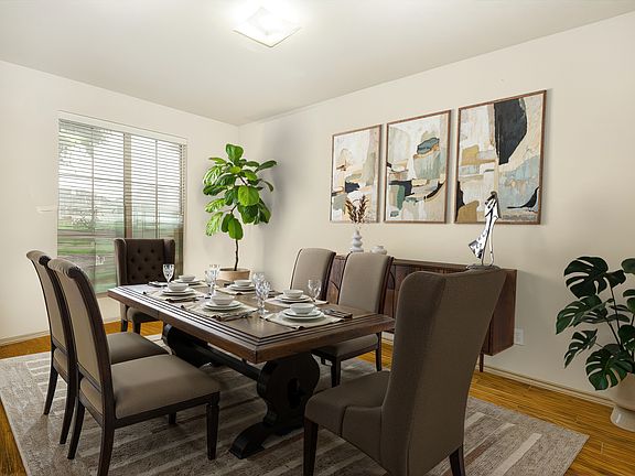 3rd image of 3024 Fairview Dr