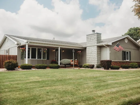 24 N Arthur Ave, Galesburg, IL 61401