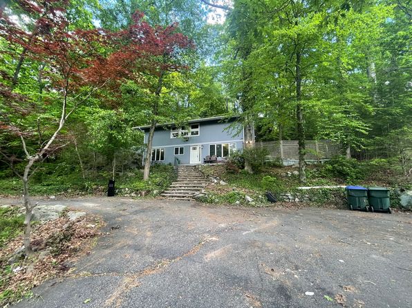 43 Valerie Ct