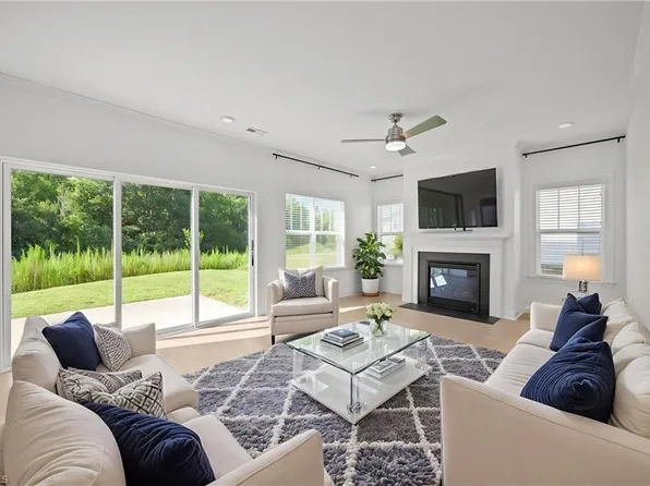 1745 Eastover Dr, Kernersville, NC 27284