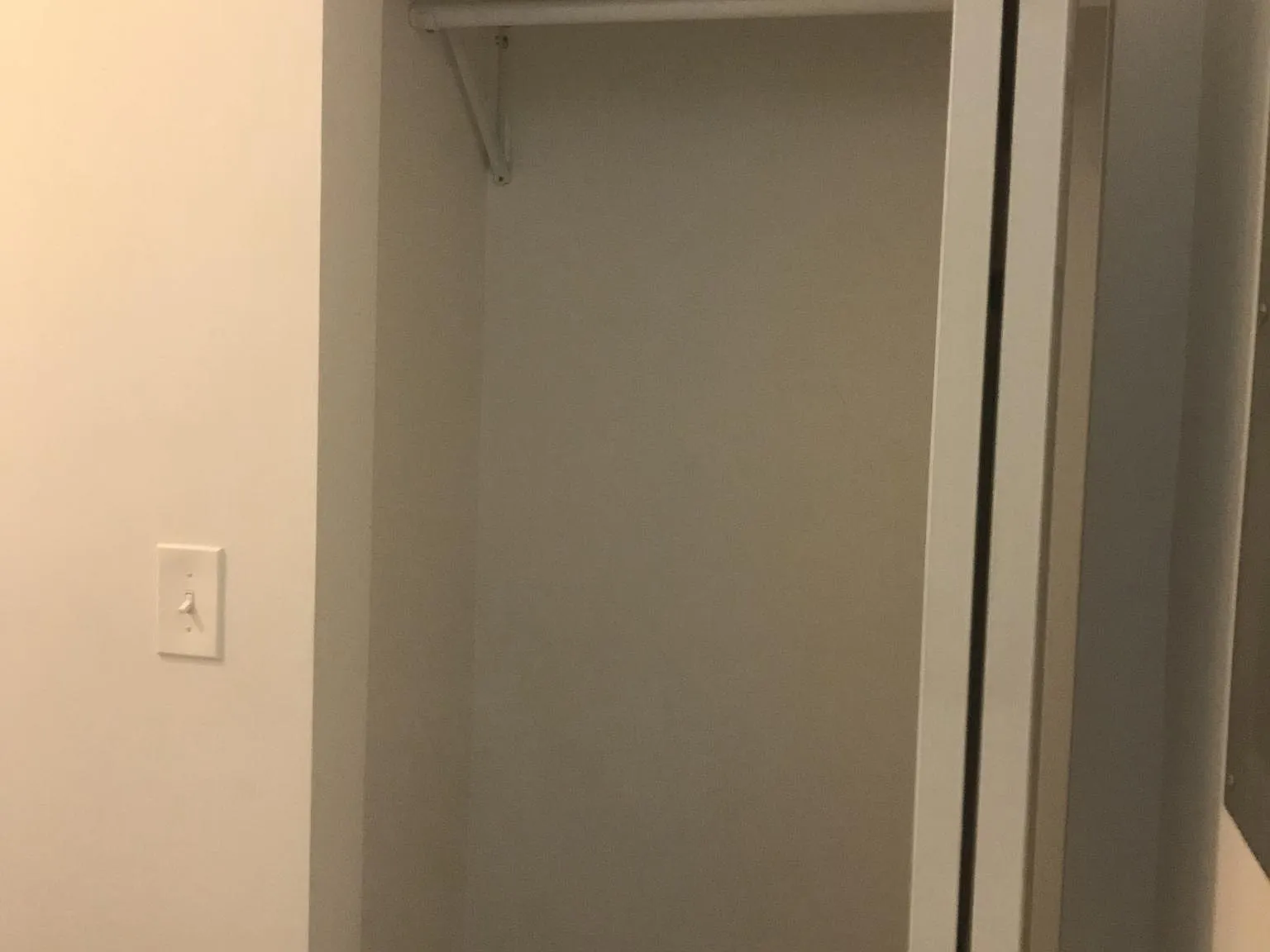 2 bed, 972 sqft, $2,000 — Photo 4