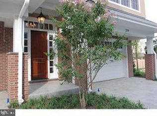 239 W Wayne Ave UNIT C, Wayne, PA 19087