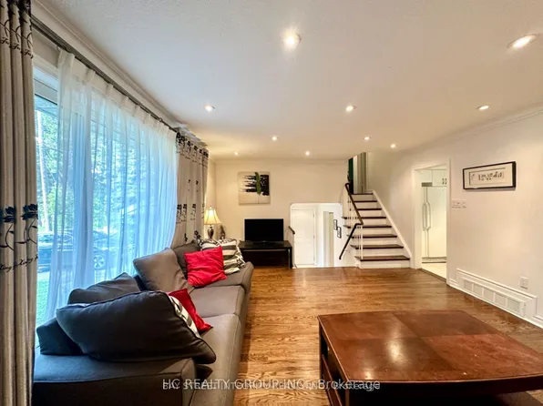35 Lailey Cres, Toronto, ON M2N 4H2