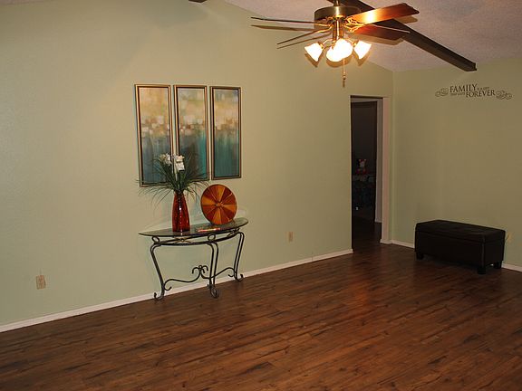 3rd image of 1004 S Patterson Dr