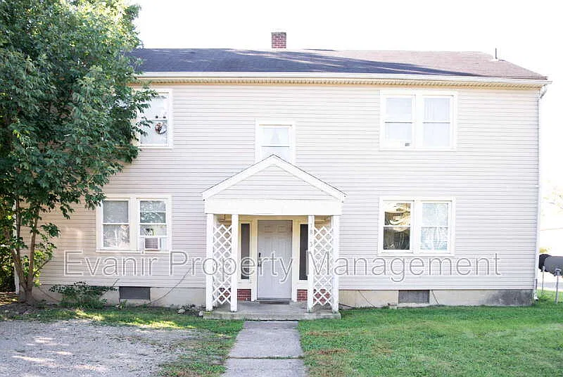 1 bed, 1.0 bath, $750 — Photo 2