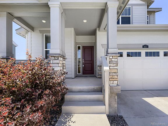 3rd image of 1071 Black Saddle Street