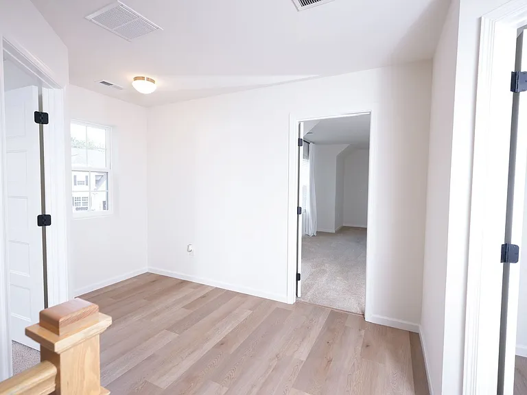 245 Hollyhock Dr — Photo 26