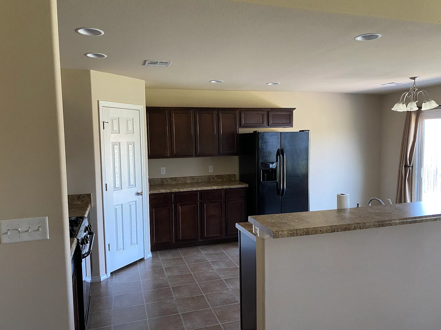 3 bed, 1550 sqft, $1,850 — Photo 3