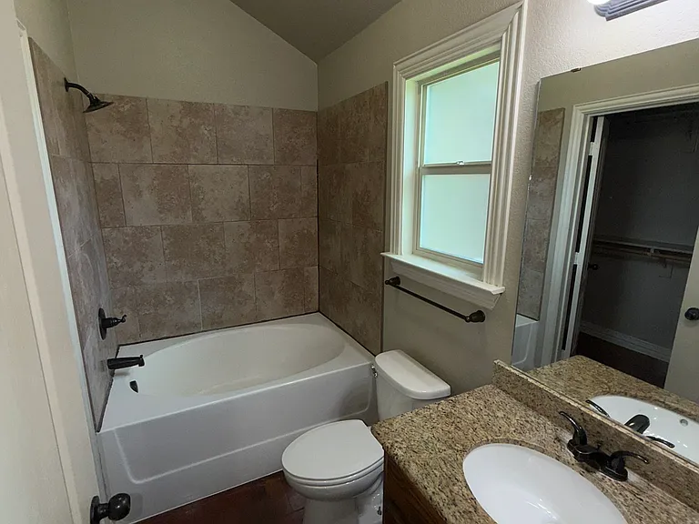 602 Ferrara Cir #A — Photo 16