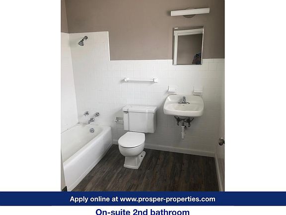 3rd image of 1407 Charleston Ave APT 1A