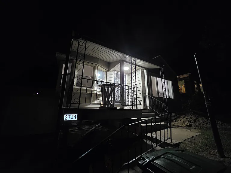 2731 Iowa St — Photo 2