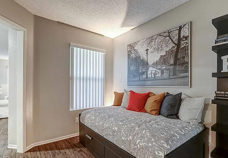 BROOKWOOD VILLAS — Photo 17