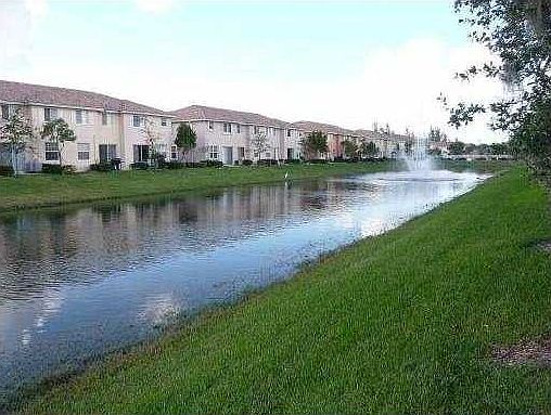 5th image of 3932 NW 92nd Ave
