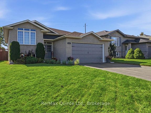 2nd image of 14 Ridgeview Ln
