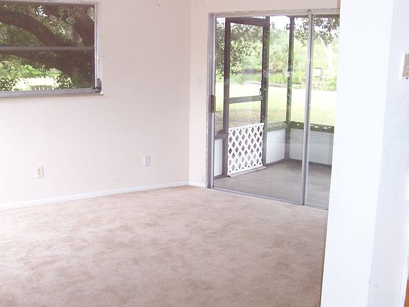 2 Bedroom/ Dining/Den ro