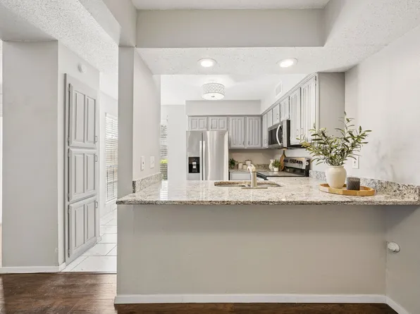 14800 Enterprise Dr APT 16D, Farmers Branch, TX 75234