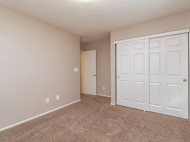 3433 Palatine Hills Ave — Photo 12
