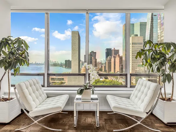 860 United Nations Plaza image 1 of 20