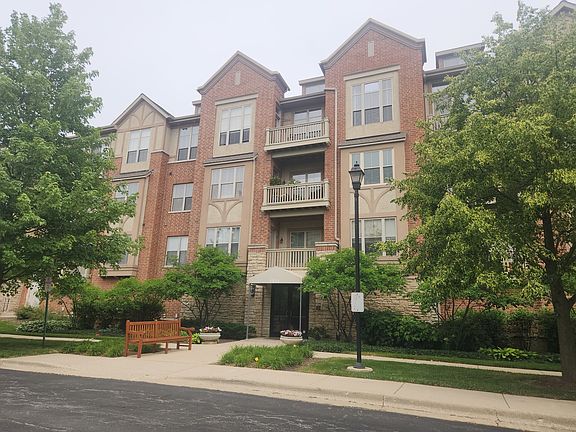 2nd image of 1914 Farnsworth Ln Unit 205