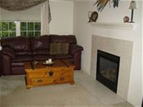 4th image of 9 Cottonwood Ct