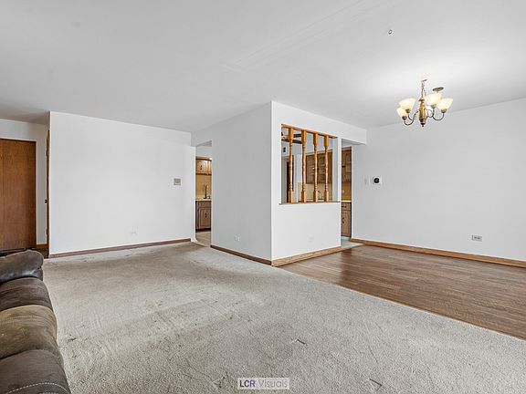 2nd image of 4714 W 106th St APT 3C
