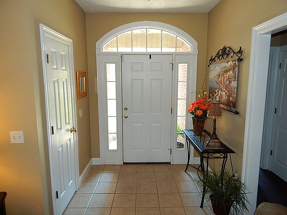 2nd image of 5305 Seneca Ln