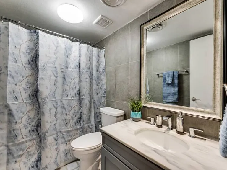 E Avenue J — Photo 9