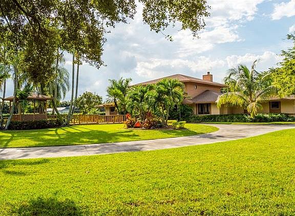 3rd image of 24210 Sw 122 Avenue