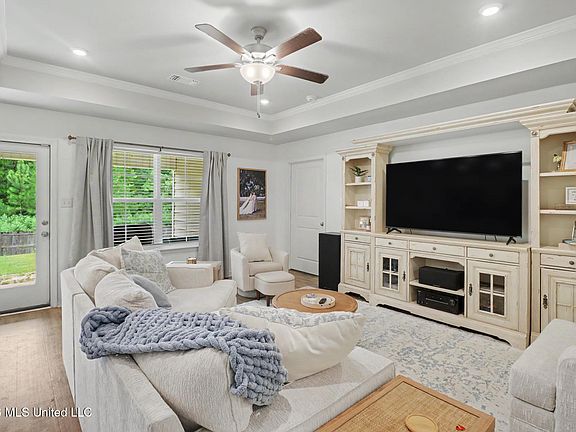 3rd image of 13307 Willow Oak Cir