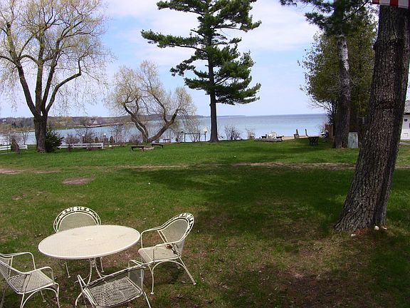 3rd image of 130 S Shore Dr