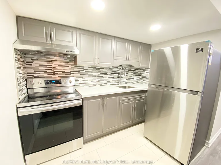 4 Reddington Rd — Photo 2