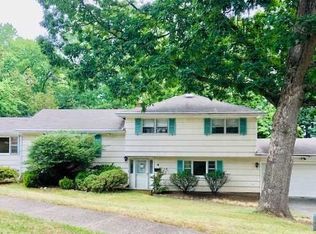 4 Berry Dr #1614, Wayne, NJ 07470