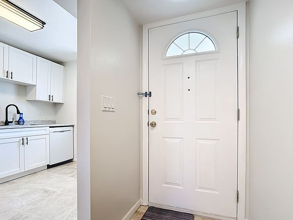 5th image of 8760 Lueck Ln #2
