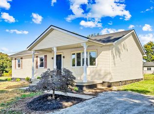 180 Lovers Leap Ln, Shepherdsville, KY 40165