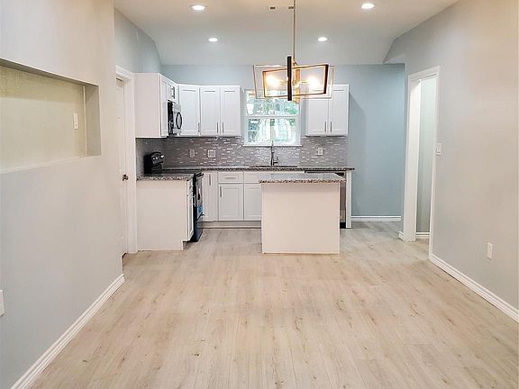 5th image of 6815 Sidney St