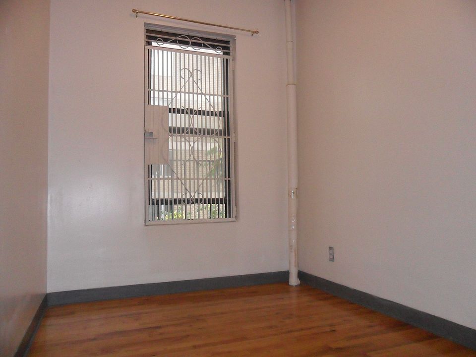 1st image of 328 E 14th St APT 26
