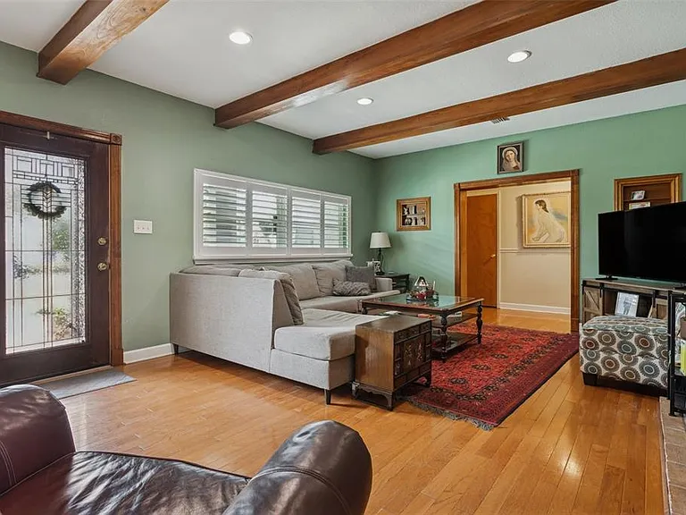2603 N Ridgewood Ave — Photo 9