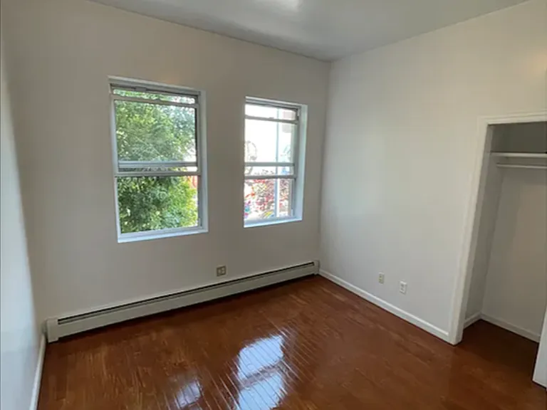 235 Starr St #2L — Photo 10