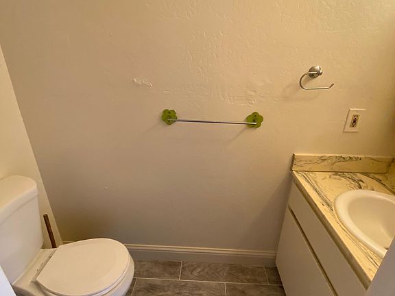 5th image of 888 Greenfield Ave APT M