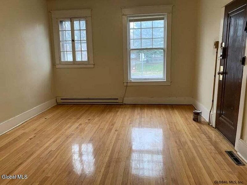 3rd image of 1011 Union Street