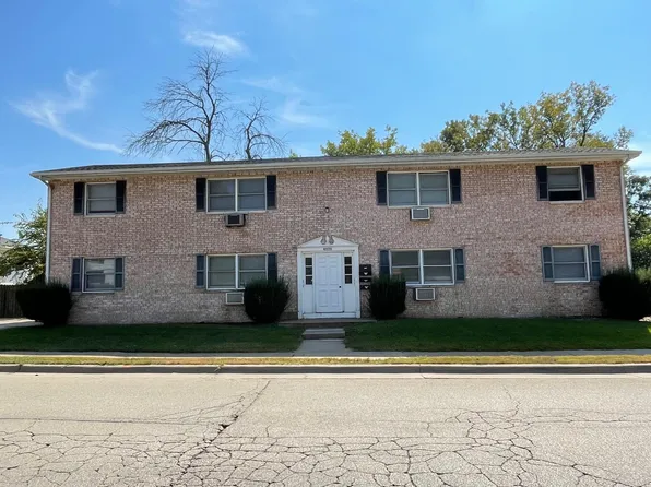 3660 Hillcrest Rd, Dubuque, IA 52002