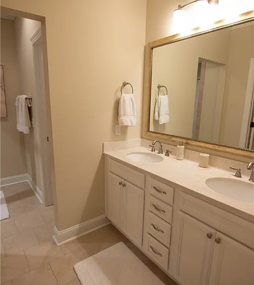 702 Mariners Cir — Photo 16