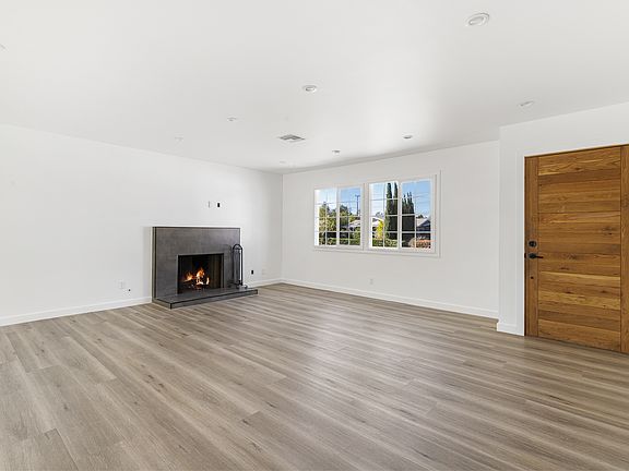 5th image of 7836 Maynard Ave