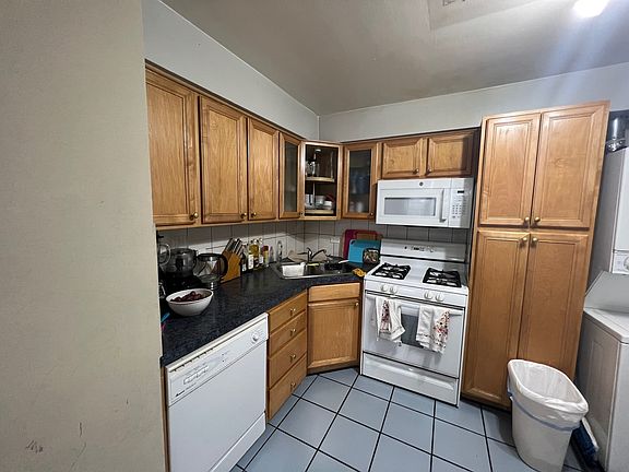 3rd image of 10114 Hartford Ct APT 2A