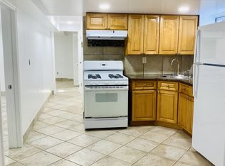 2211 Utopia Pkwy #B, Whitestone, NY 11357