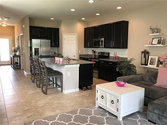 2nd image of 6911 Woodchase Glen Dr