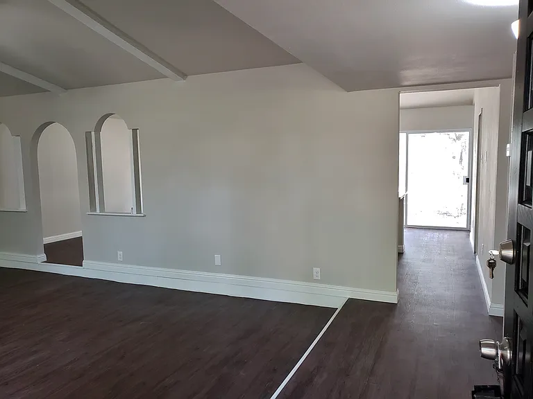 1320 Iris Ln — Photo 15