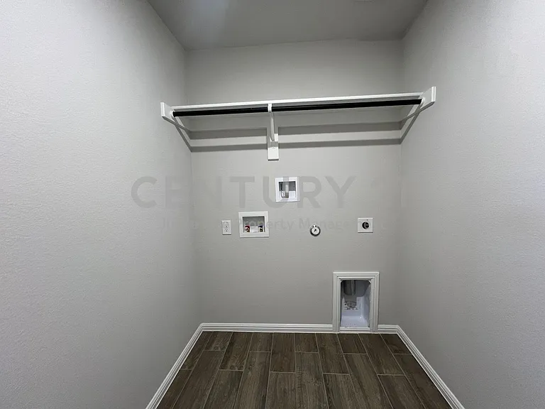 3720 Yarrow Dr — Photo 29