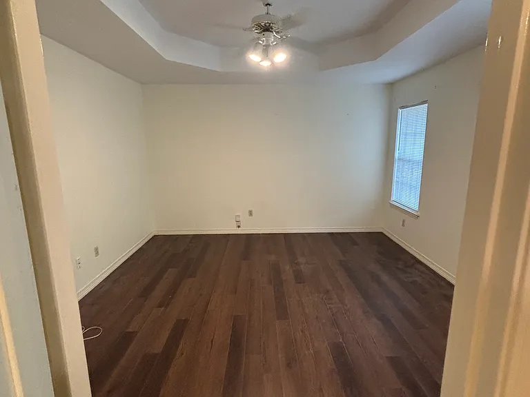 763 Linlen Ave — Photo 3