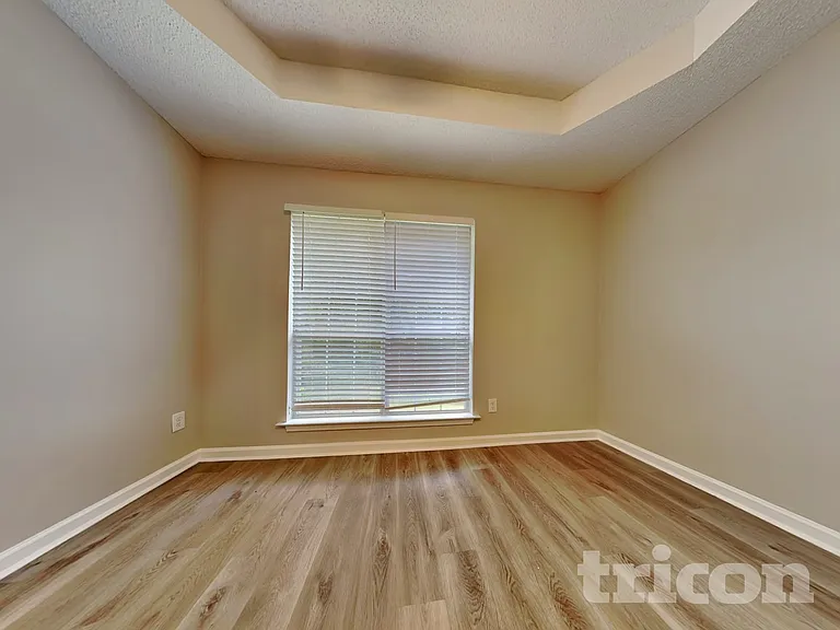 4050 Monarch Dr — Photo 7